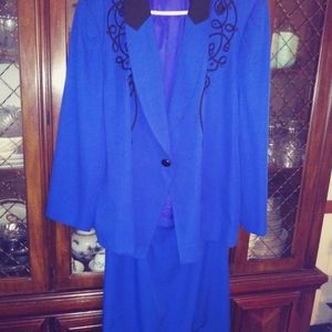 2 piece embroidered  dress suit